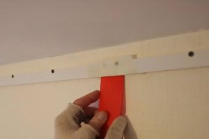 10_prokleivaem_stiki_malyarnim_skotchem (1) 10_prokleivaem_stiki_malyarnim_skotchem (1)